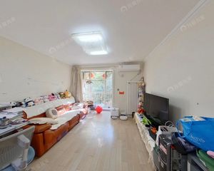 2007年次新商品房 落地窗一层 南北通透2室2厅2卫