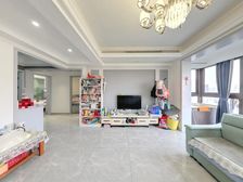 盛世天城二期,精装修,楼层好,房东诚心卖