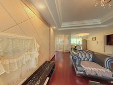 中庭位置 南门出去就是印象城和万象汇 交通便利