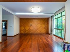 康诗丹郡新出房源,春申板块宜居别墅小区,交通方便,配套成熟。