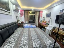 永德小区经典的南北房间,二室一厅住家装修,满5年底楼送院子