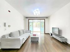 安静位置,南面看湖,视野开阔,采光充足,南北通透