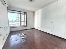 蔚蓝中区大三房,有车位,随时看房 平南实验