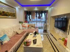 精装修三房两厅一卫。