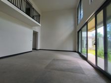 高新天街2020年次新 端户大花园带地室 横厅采光好