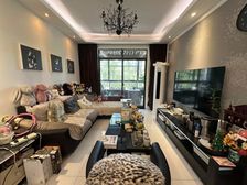 四期新上两房,精装自住,税费各付,张集闲置。采光无遮挡