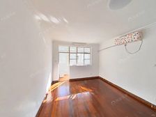 地.铁口 上缝小区95年房龄 南北通透 视野采光好,非常诚意