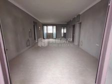 国体中心板块明园九龙湾小区中间位置高楼层四房带急售