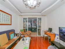 新上,电梯高区大三房,带固定车位,小区花园位置,户型方正