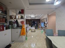 北站门口,轻轨站0距离,精装修大3房,急售