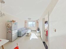 通瑞嘉苑西区南向电梯两居精装修,业主急售!