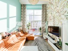 正南天鹅湾北区1室2厅豪华装修