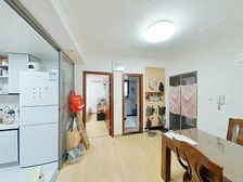 一梯两户,边套全明,精装拎包入住,厨房大,卫生间大