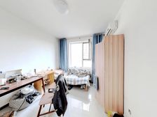 口一楼带院,价格带有车位!采光好出入方便