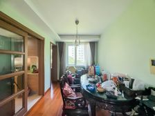 小区中间位置 位置安静 经典两房户型 位置安静,