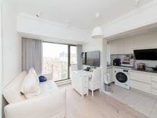 一房,精装全配,保养好,可直接拎包入住,省去装修烦恼