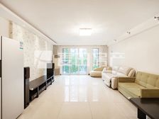 卡尔公寓东边户二层三居..