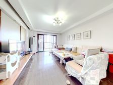 双轨交 洋房小区 电梯房楼层佳 满五年 视野开阔,欢迎品鉴。