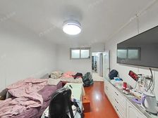 双南两室一阳台双天井 业主急卖家里人分钱 看房随时!