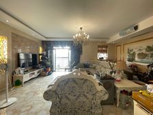 公园门口,旁边就是,4房急售