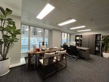 东长安街1号 东单地铁 东方广场348平精装遗留带家具出租