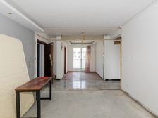 三房,景观楼层,近永德路,车位充足,环境宜居。