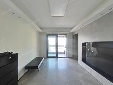 边套全明带车位,一梯一户精装修,看房方便