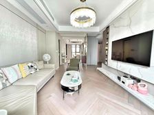 必看好房,绿景大三房,业主诚心卖,可以看房