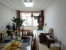 青年南路 双语学校南 精装两室 南北通透 一梯两户