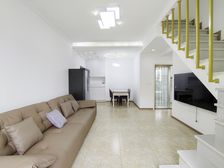 70平屋顶花园 协信星澜汇 精装洋楼跃层3房双卫 中庭