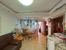 爱家好房,一梯二户,钻石楼层,房东自住,满V诚售,随时可看。