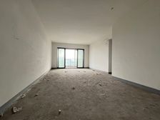 北滨路全看江房源。龙湖春森彼岸 看中庭大三房179万 保真!