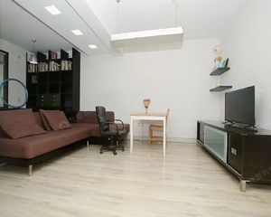 翠苑文华绿洲湾中间楼层户型正气看房方便