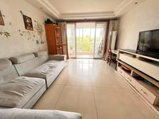 商品房小区 近23号线 房型好 采光视野好 中间楼层 随时看