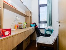 紫竹大零号湾旁,精装修三房,楼层好位置佳,诚售,欢迎实地看房