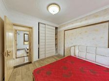 洋房社区偏门通透三室 带装修 合适一家人居住