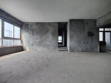 轻轨站旁边,带入户花园,清水4房,急售