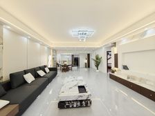 210平86万 洋房电梯大平层 广宇大厦 精装超大4房 中庭