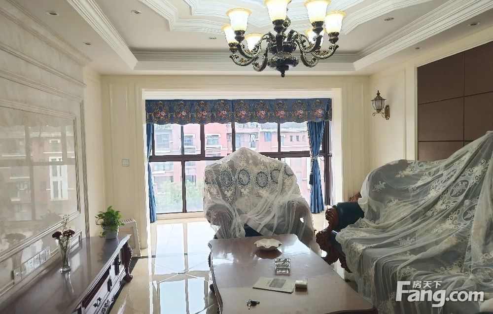 华宇天宫花城小区租房,六室两厅, 北站门口,精装顶跃急租,重庆两江