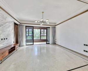 中交君玺此房精装修交付。高标准,电梯洋房,