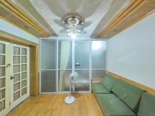 一梯2户,中间楼层,模范书包房