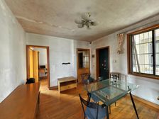 1号站边上 东首 置换诚售 交通方便