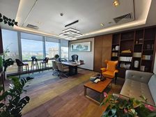 长安街国贸地铁 中海广场1103平精装11隔间94工位出租