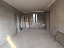 南-师附-小旁 明园九龙湾隔壁九龙馨苑高楼层端户三房急售