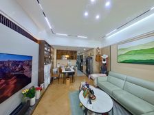 房东自住精装修 电梯小户型带阳台