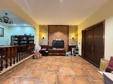 带端户花园,精装修联排,地下室采光