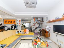 白金4楼复5楼的商品房小区 户型好 位置佳,诚售,欢迎品鉴。