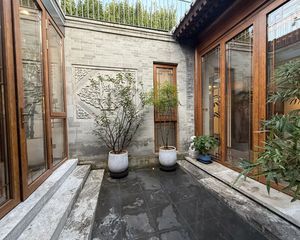 北新桥东直门 簋街东四十三条 独门四合院带车位 两证齐全