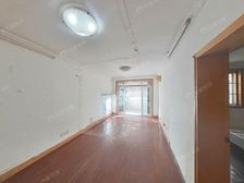 小区位置好,低楼层,送30平花园,周边商业齐全