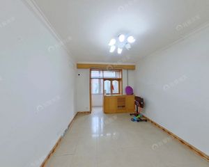 中间层南北向全明两居室不临街